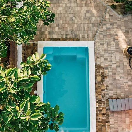 & Blue Villa *