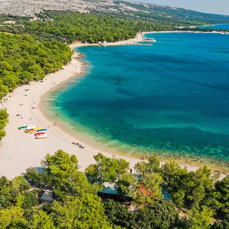 & Blue * Ražanac