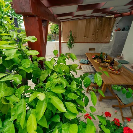 & Blue Villa Ražanac