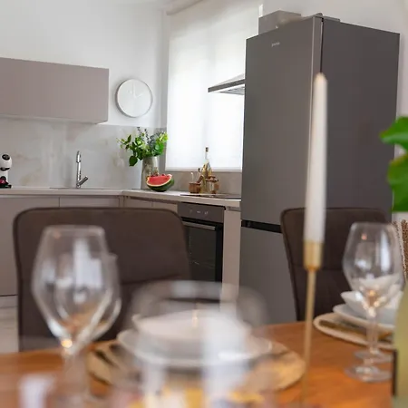 Villa & Blue Ražanac