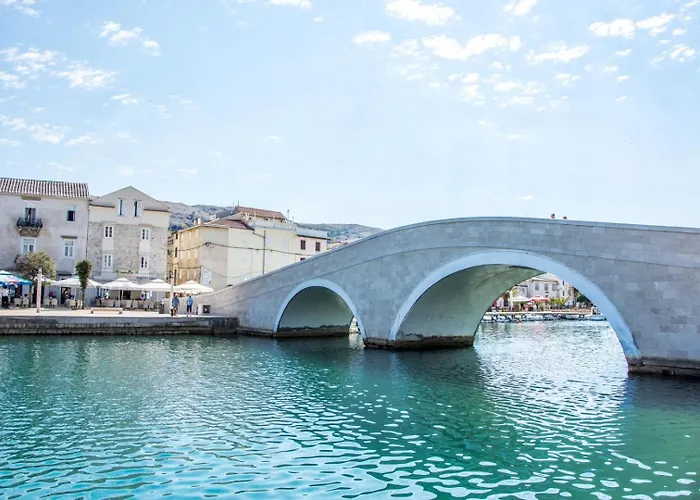 Villa & Blue Ražanac