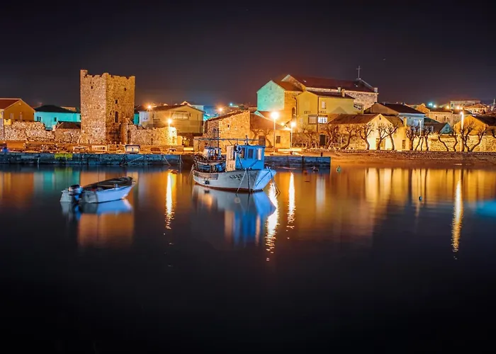 & Blue Vila Ražanac