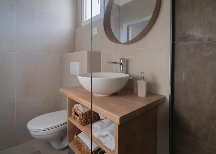 & Blue Vila Ražanac