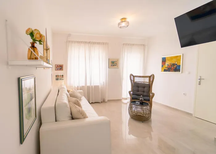 & Blue Vila Ražanac