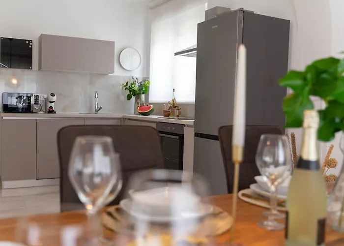 Vila & Blue Ražanac